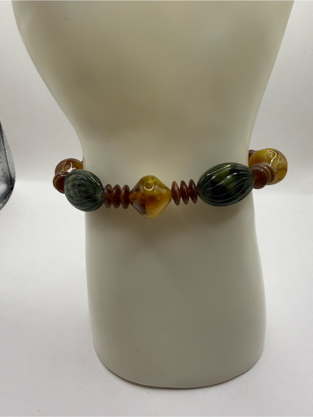Women's Earth toned Beaded Bracelet Polished Ribbed Green & Amber Stones Stretch